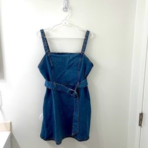 H&M Denim Dress
Size L
NEW WITH TAGS